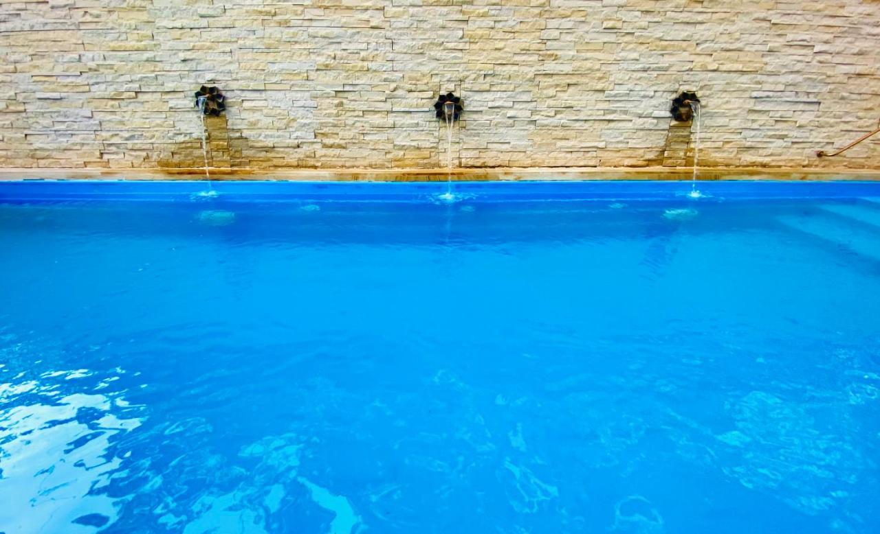 Roshani Pool Villa Gurgaon - 7Br #Privatepool #Villa #Bungalow #Garden #Staycation Bagian luar foto